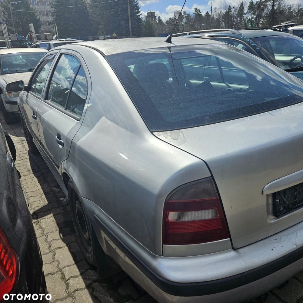 Skoda Octavia (1999r) 1,6 B 74 kW / 100 KM - 4
