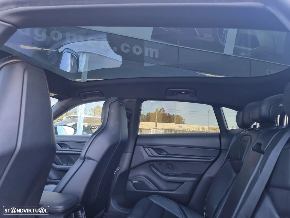 Porsche Taycan Sport Turismo Standard - 27