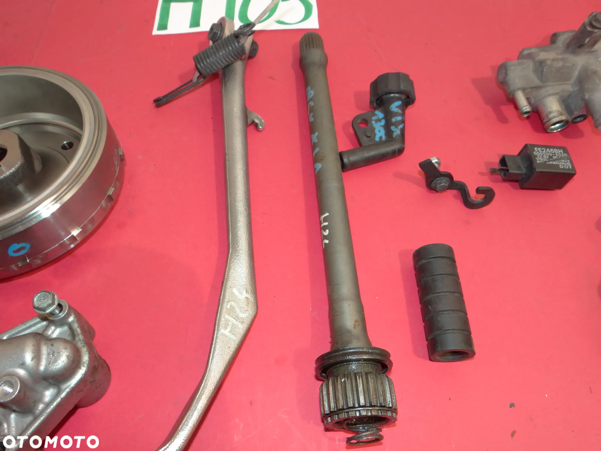 HONDA VTX 1300 LISTWY BŁOTNIKA TERMOSTAT STOPKA BOCZNA KOŁO MAGNESOWE WYSPRZENGLIK CZĘŚCI H105 - 8