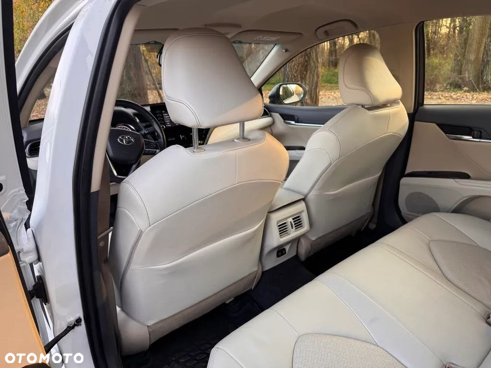 Toyota Camry Business Edition - 7