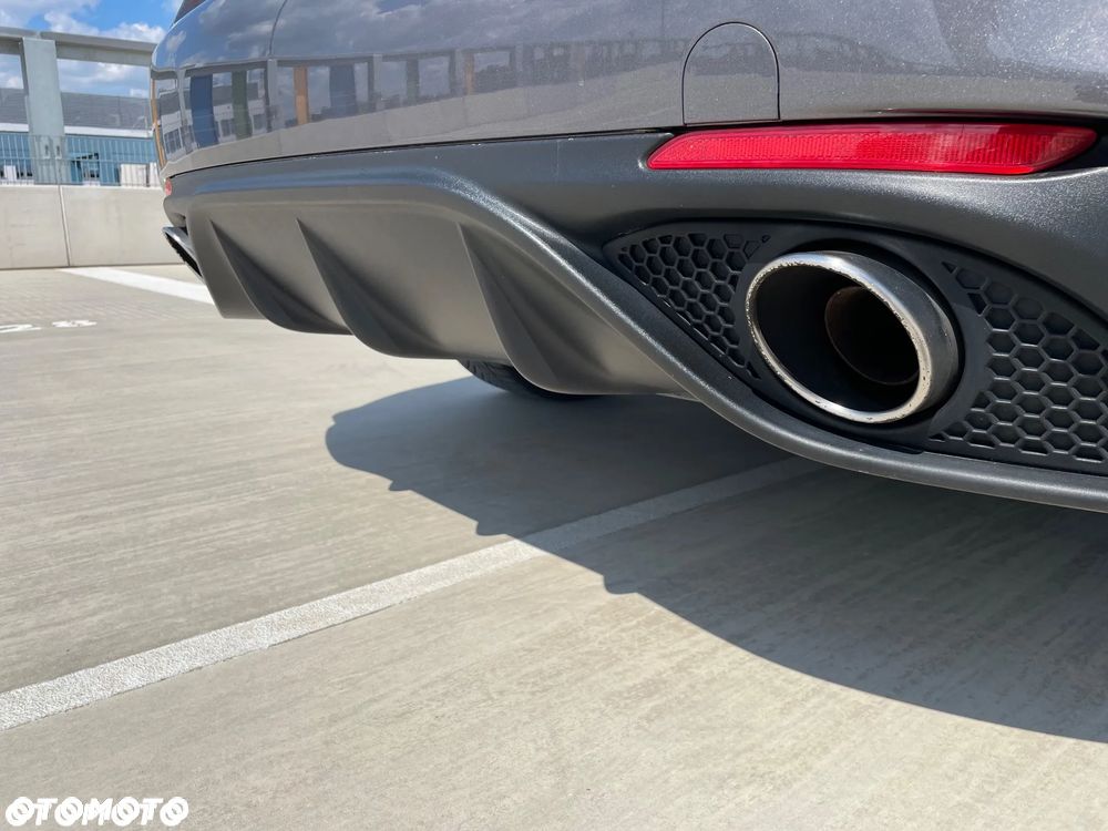 Alfa Romeo Giulia 2.0 Turbo Veloce Q4 - 23