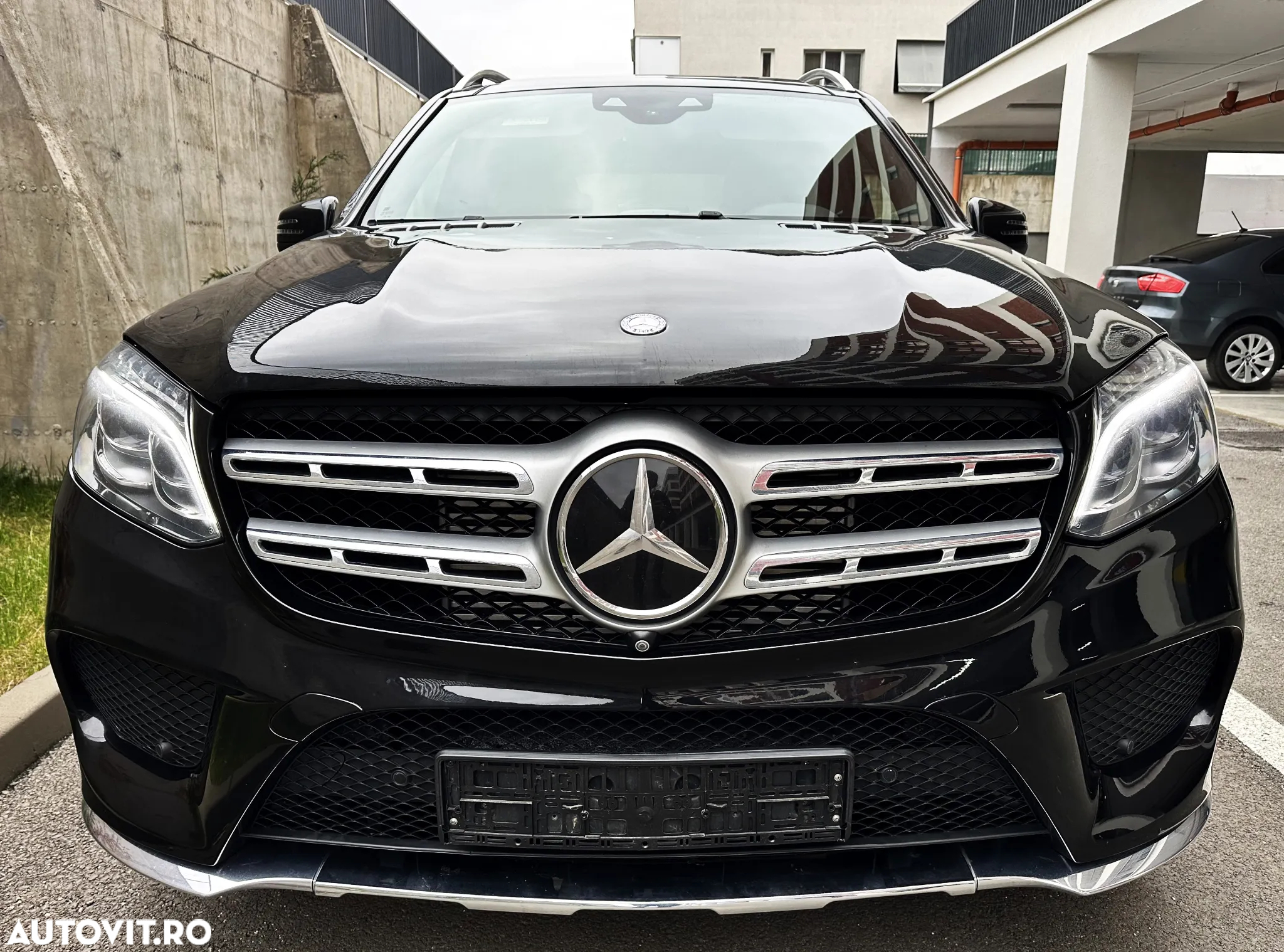 Mercedes-Benz GLS 350 d 4Matic 9G-TRONIC AMG Line - 2