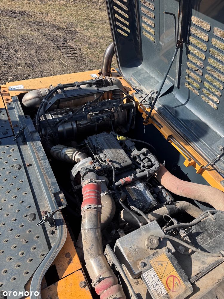 Hyundai HX380NL - 10