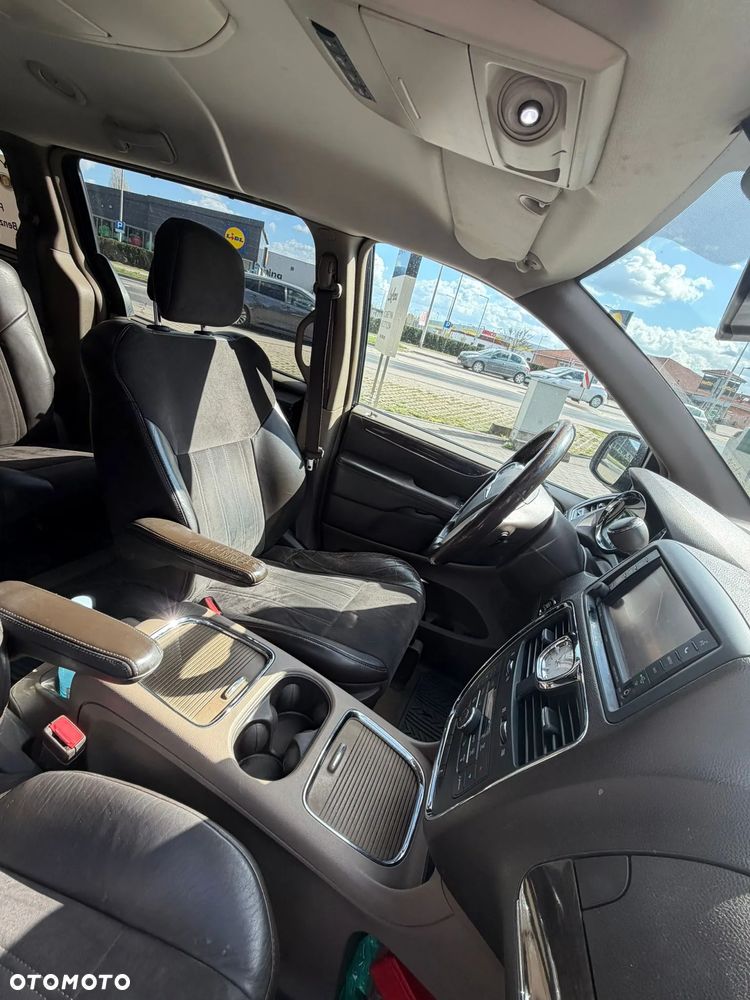 Lancia Voyager 3.6 Platinum Euro6 - 4