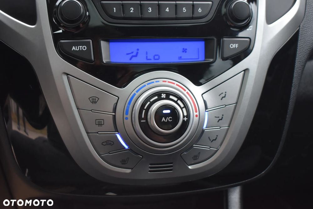 Hyundai ix20 1.4 blue YES Plus - 36