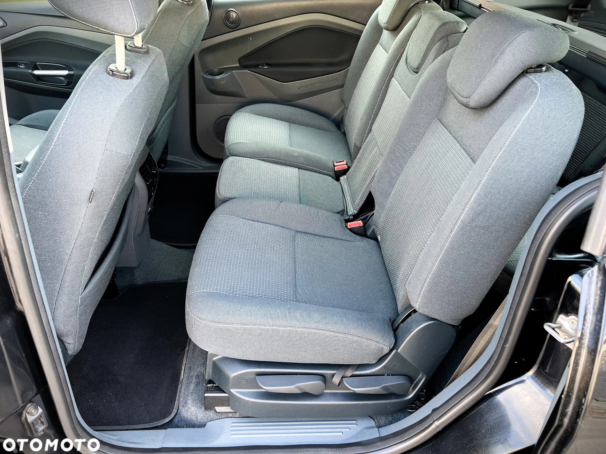 Ford Grand C-MAX 1.6 TDCi Titanium - 10