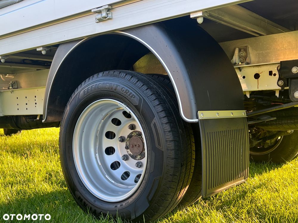 Ford Transit - 12