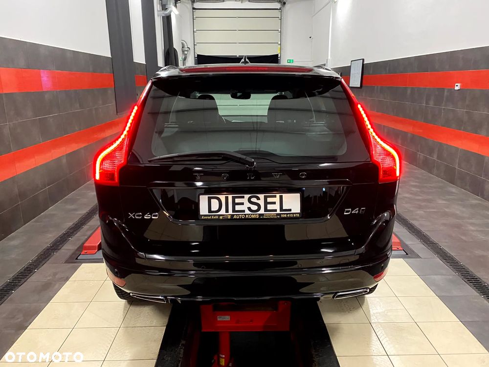 Volvo XC 60 D4 AWD Geartronic Summum - 10