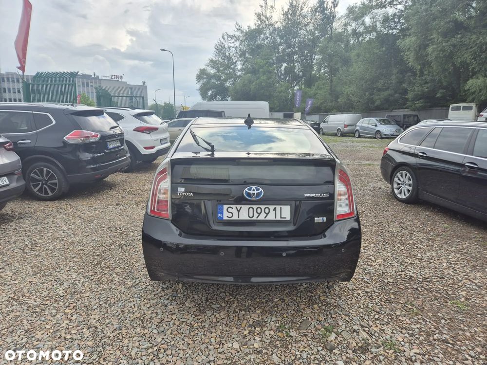 Toyota Prius 1.8 HSD Premium - 6