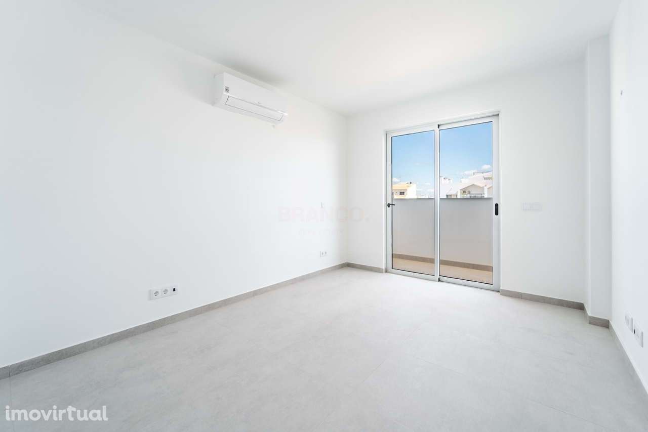 Penthouse T4 Moderna com Terraço Amplo | Atrium Lagoa, Centro de Lagoa - Grande imagem: 2/20