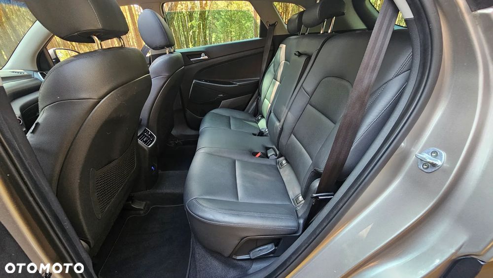 Hyundai Tucson blue 1.6 CRDi 4WD DCT Premium - 17