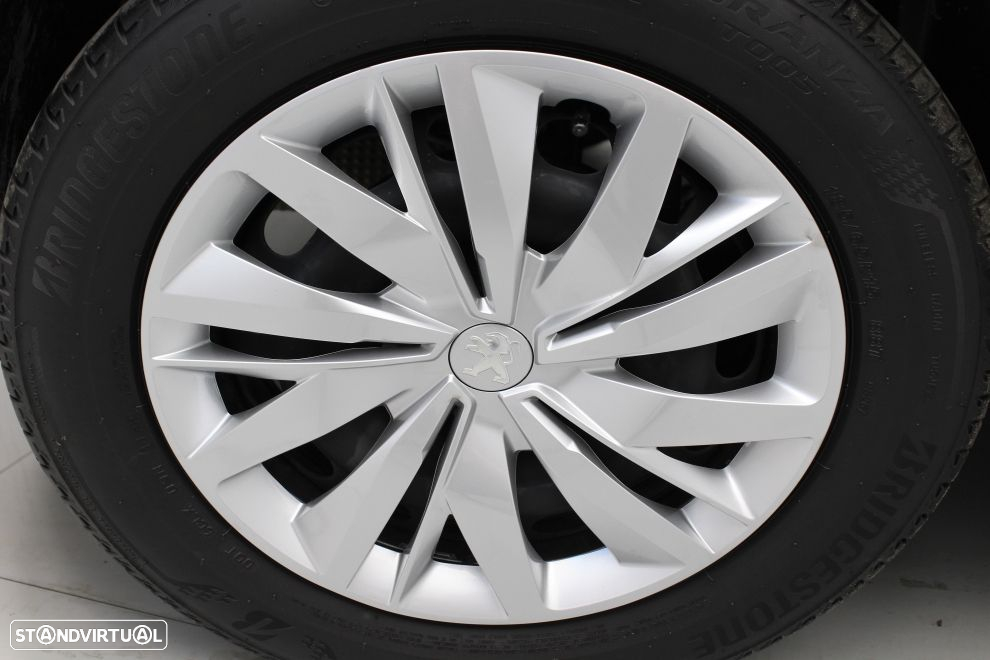 Peugeot 208 1.2 PureTech Active - 12