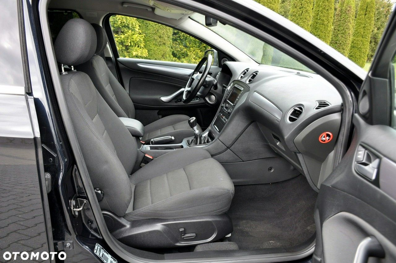 Ford Mondeo - 17