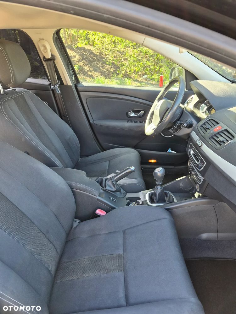 Renault Megane TCe 180 Dynamique - 9