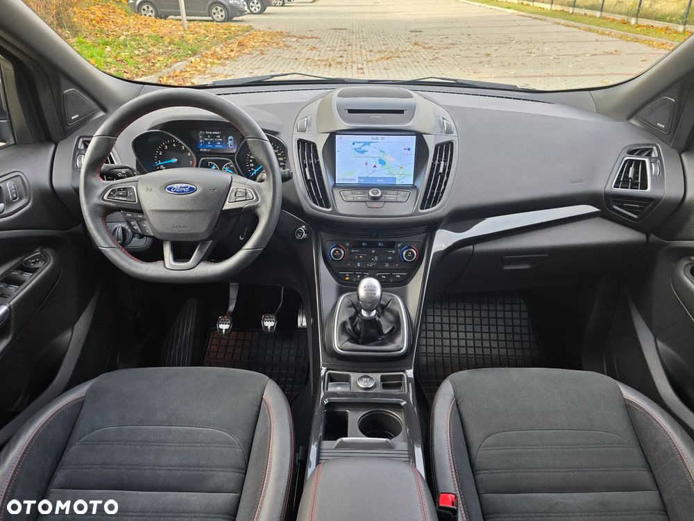 Ford Kuga 1.5 EcoBoost 2x4 ST-Line - 14
