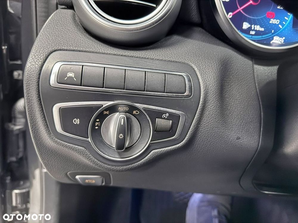 Mercedes-Benz Klasa C 300 de 9G-TRONIC Exclusive - 25
