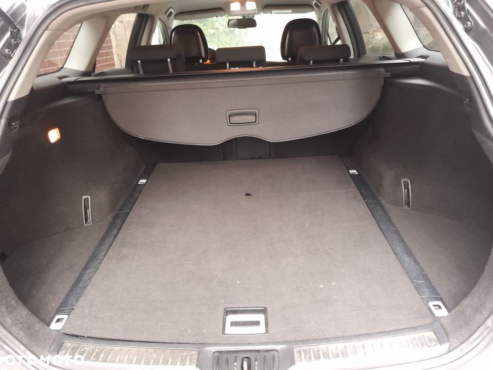 Toyota Avensis 1.8 Premium - 11