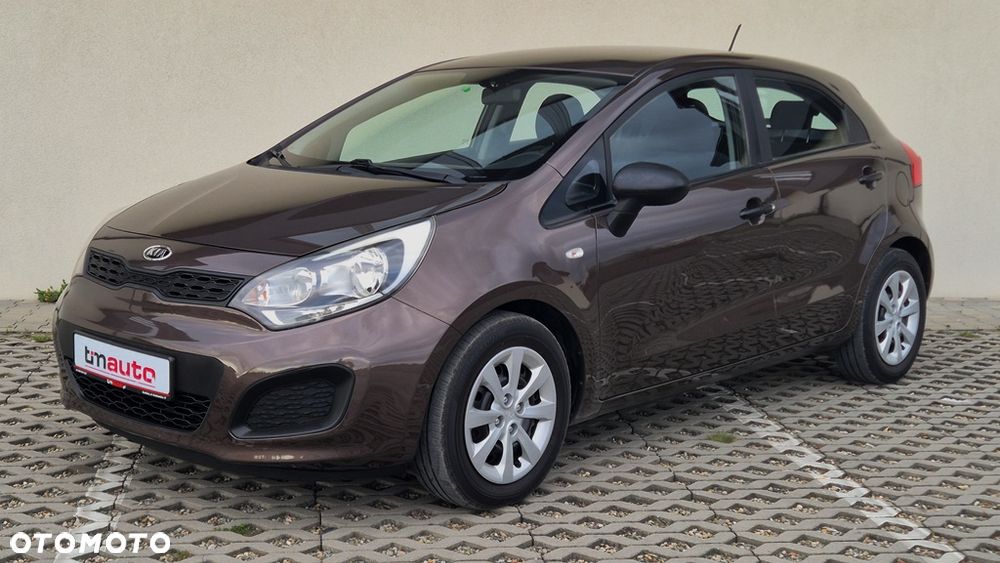 Kia Rio 1.2 L - 2
