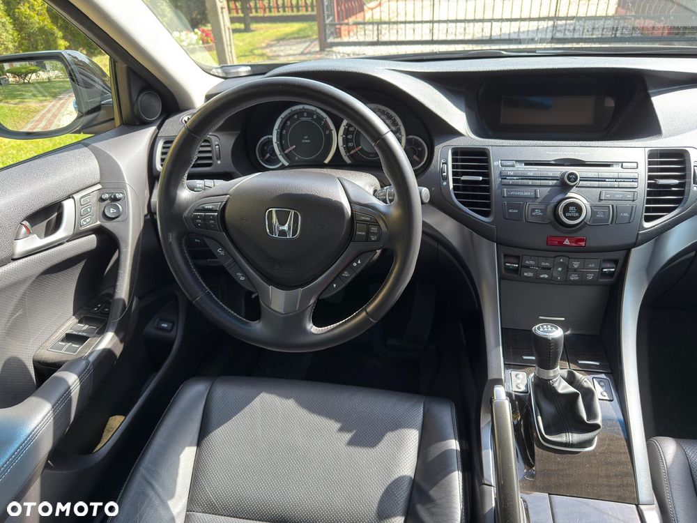 Honda Accord 2.4 Executive - 23