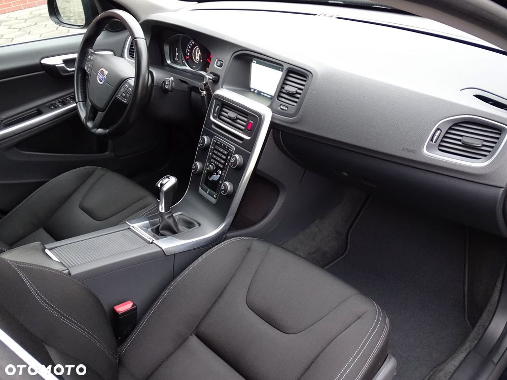 Volvo V60 D3 Drive-E Summum - 19