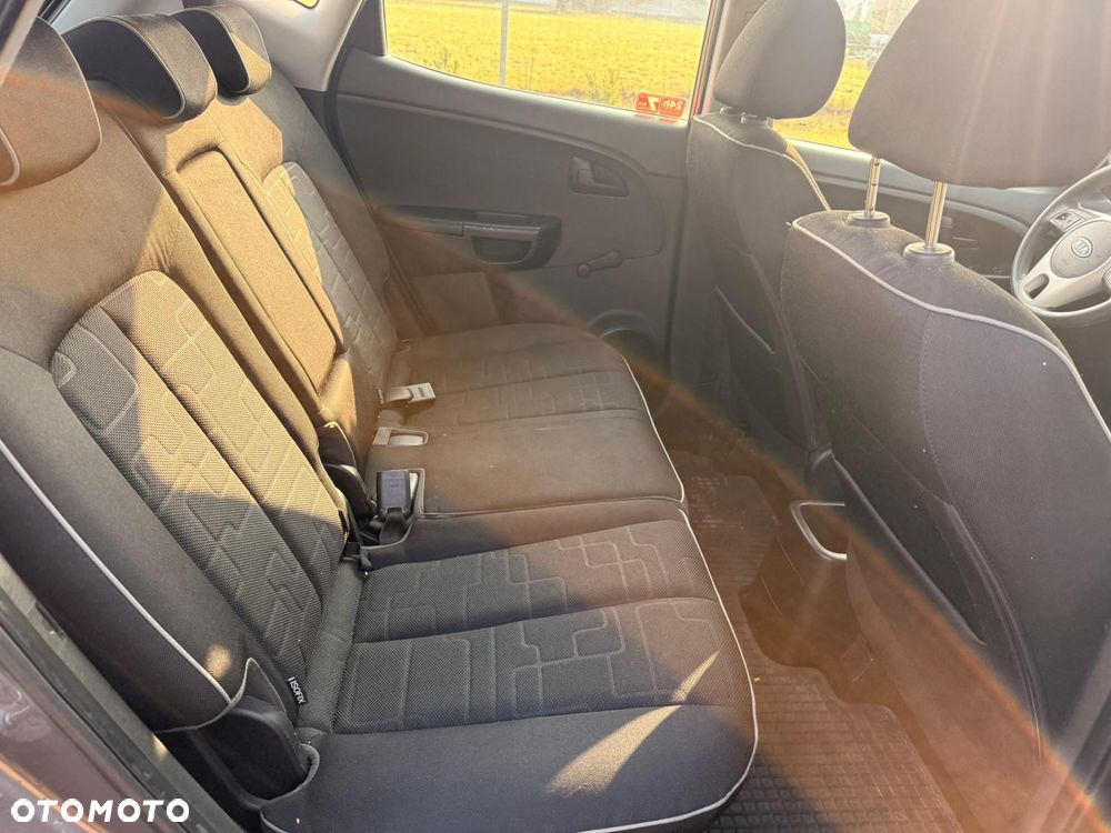 Kia Venga 1.4 L - 12