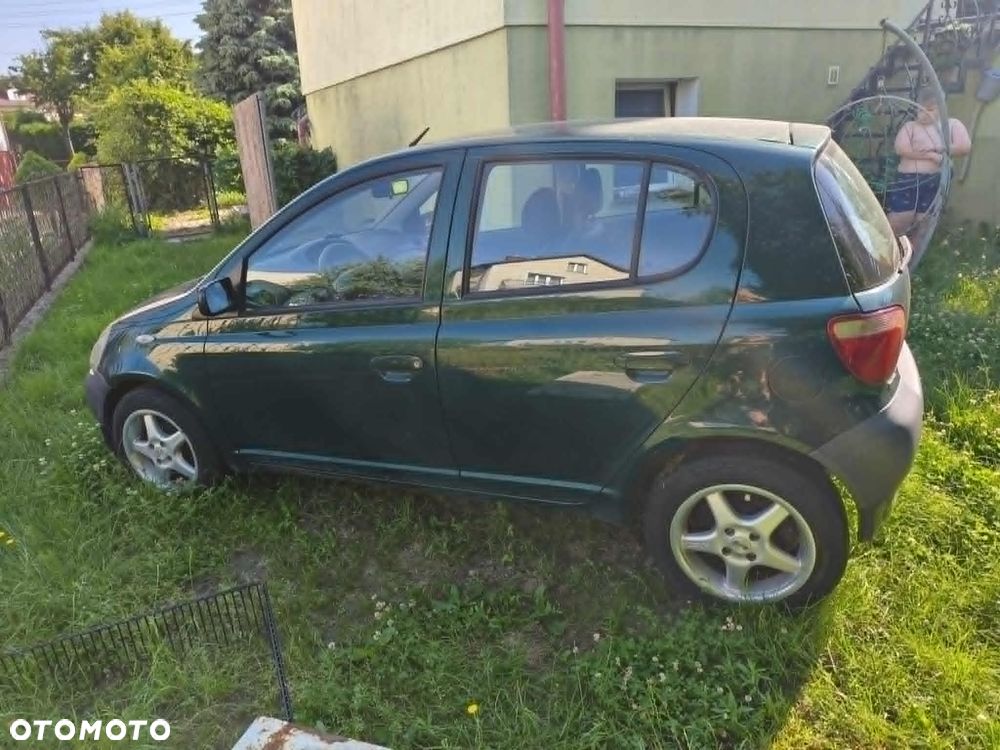 Toyota Yaris - 1