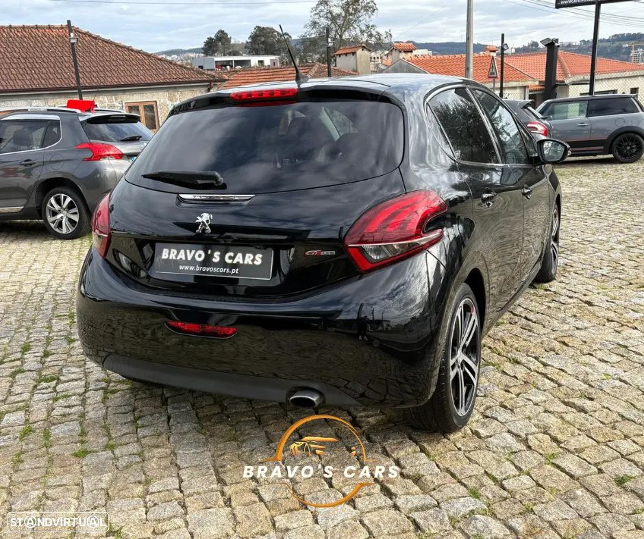 Peugeot 208 - 4