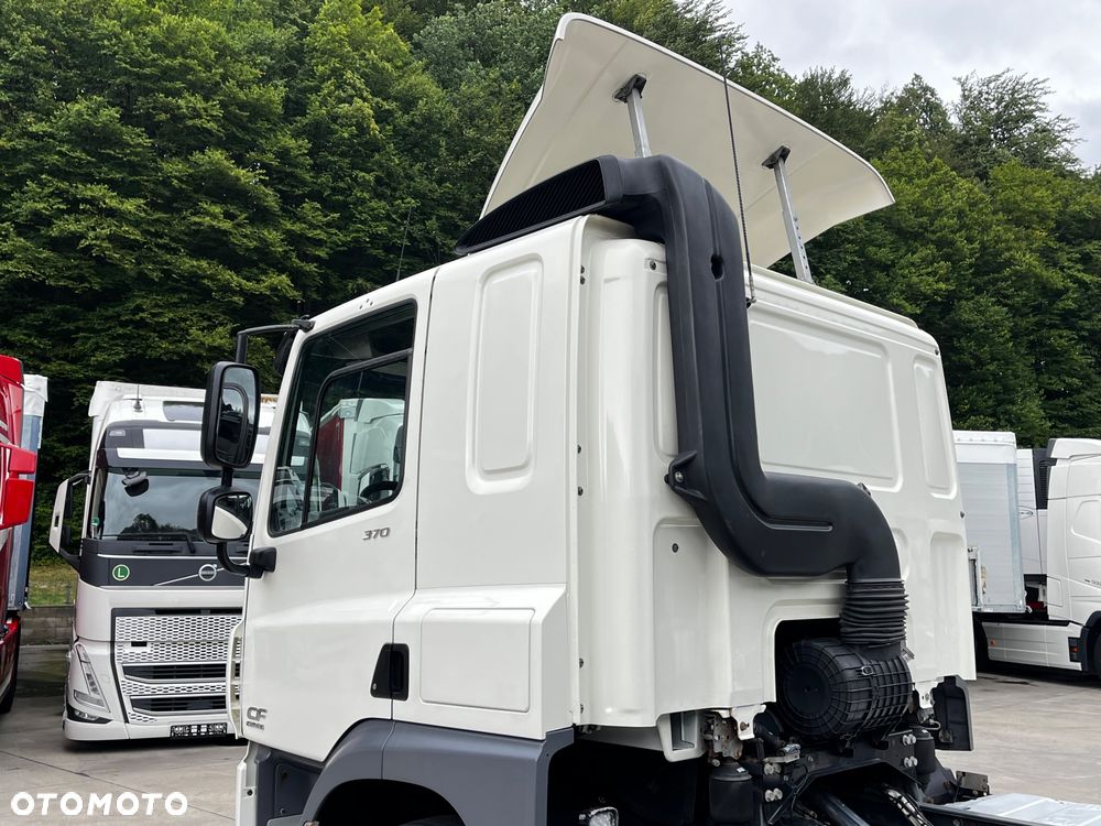 DAF CF 370 2015 // Kabina sypialna // Rama do zabudowy - Laweta // Blokada mostu // Manual // Cały na poduszkach ! - 11