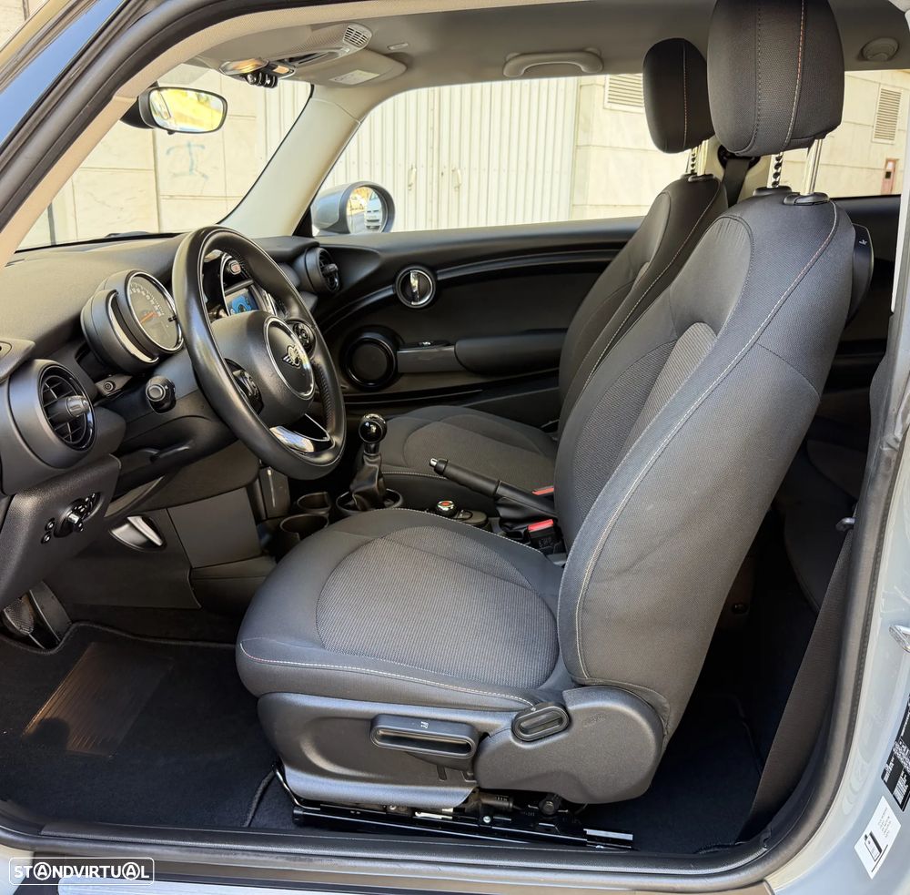MINI 3 Portas One - 12