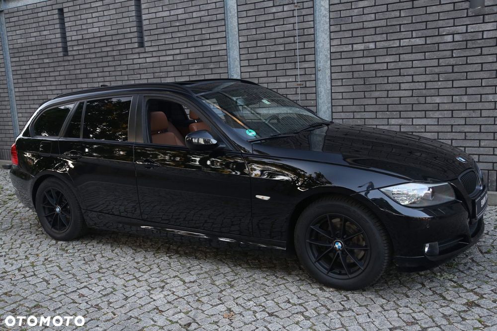 BMW Seria 3 318d DPF Touring - 3