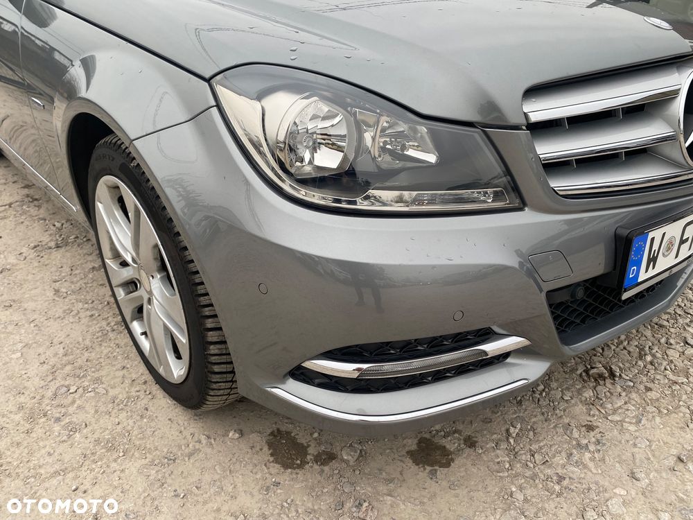 Mercedes-Benz Klasa C 180 CGI Automatik BlueEFFICIENCY Avantgarde - 9