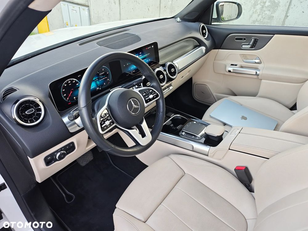 Mercedes-Benz GLB 250 4-Matic Progressive 8G-DCT - 14