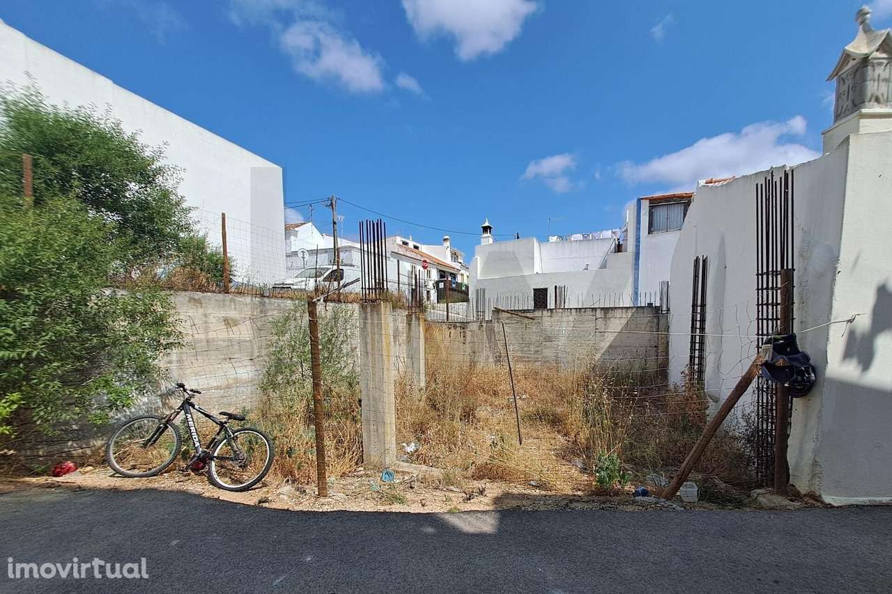 Terreno para construção no centro de Algoz - Grande imagem: 2/3