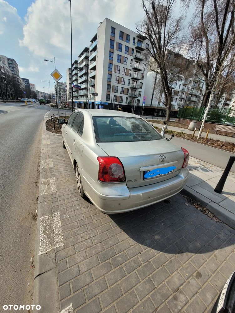 Toyota Avensis 1.8 VVT-i Luna - 5