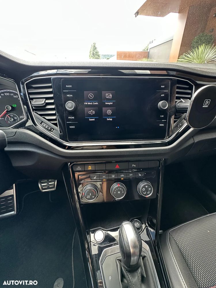 Volkswagen T-Roc - 16
