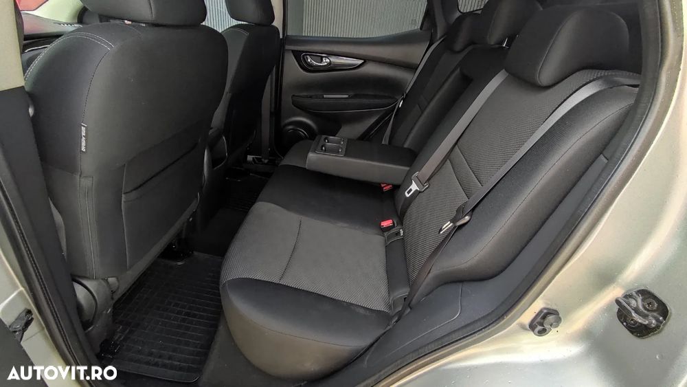 Nissan Qashqai 1.6 DCI N-Connecta - 13