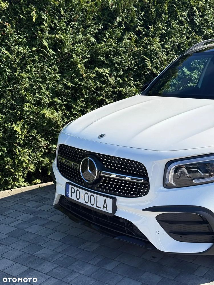 Mercedes-Benz GLB - 11