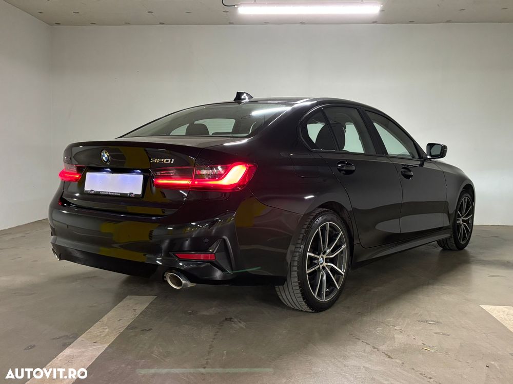 BMW Seria 3 320i xDrive AT - 4