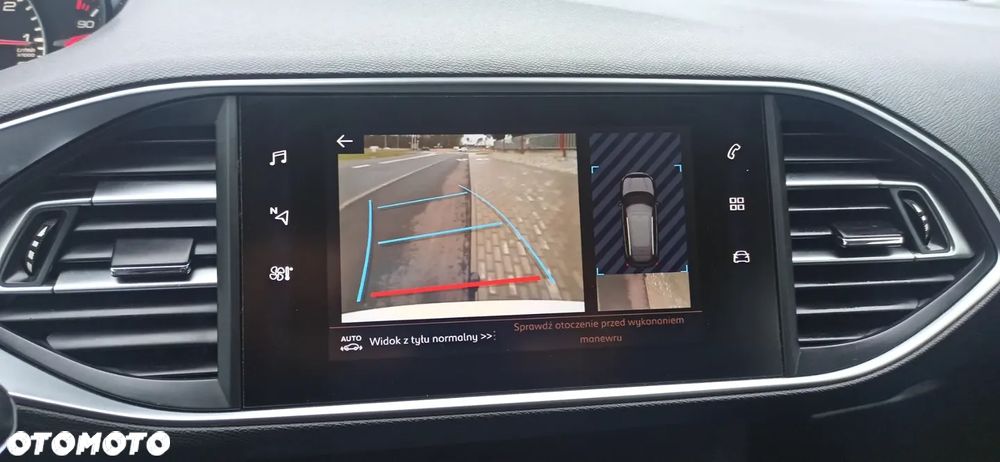 Peugeot 308 SW 1.2 PureTech GPF Allure Pack S&S EAT8 - 23