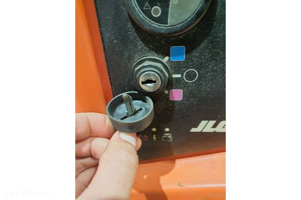 JLG T10E - 9