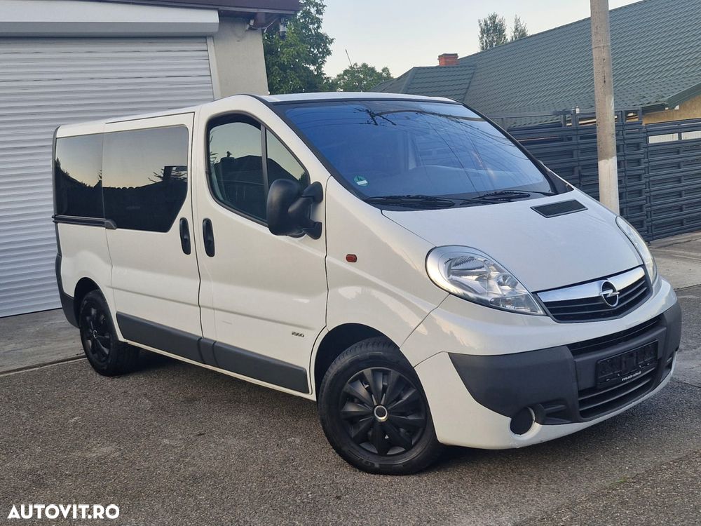 Opel Vivaro - 1