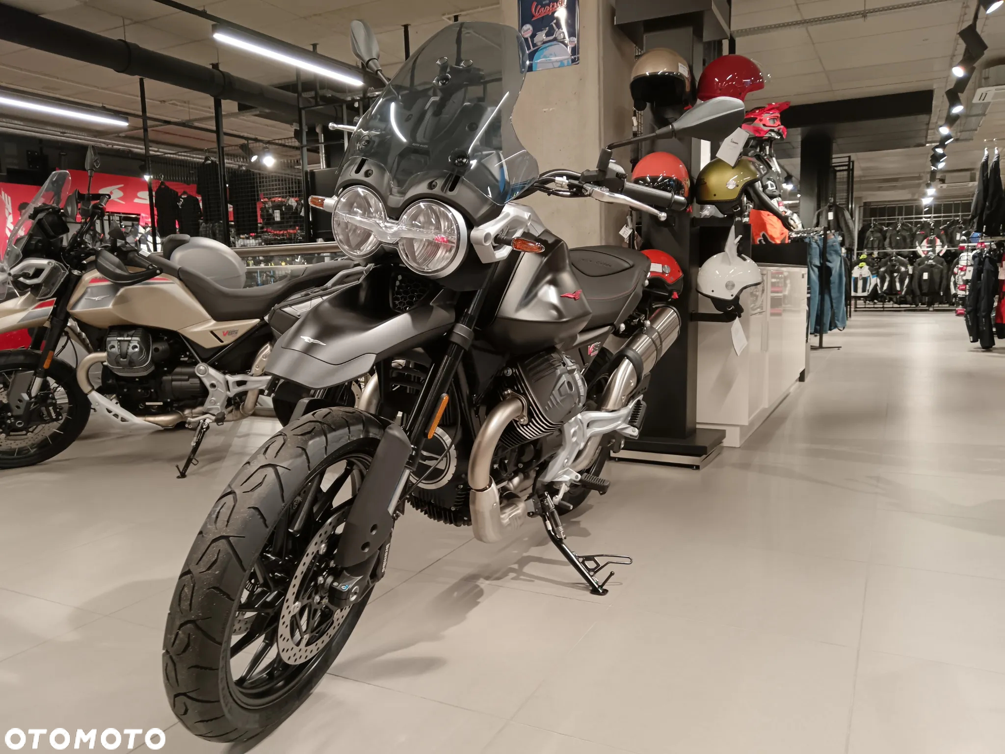 Moto Guzzi V85 - 7
