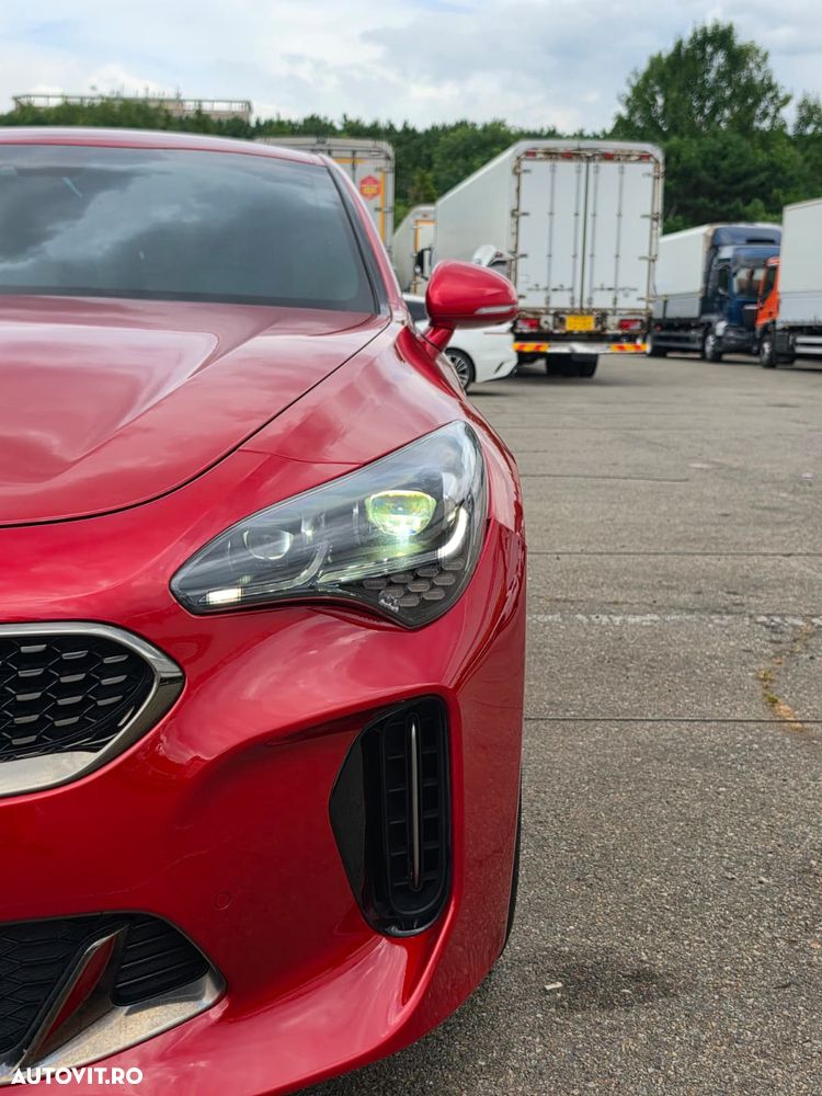 Kia Stinger - 8