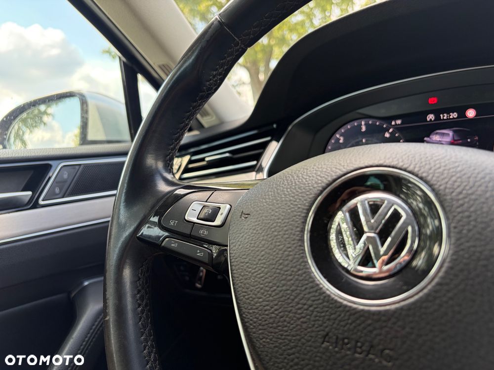 Volkswagen Passat 2.0 TDI SCR Highline DSG - 13