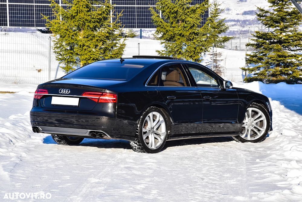 Audi S8 - 10