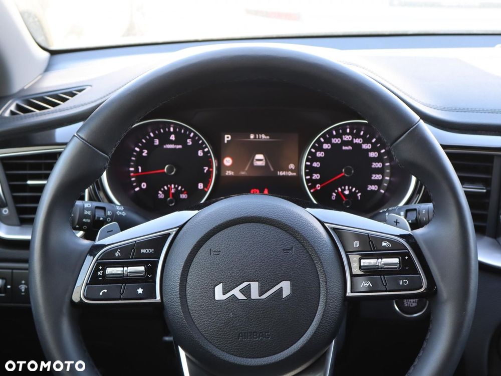 Kia Ceed - 14