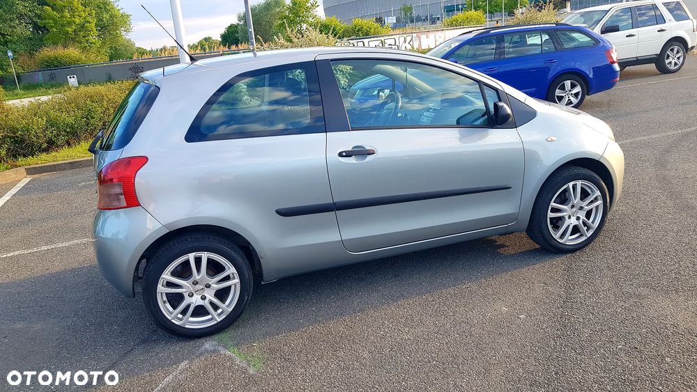 Toyota Yaris 1.0 Luna A/C - 10