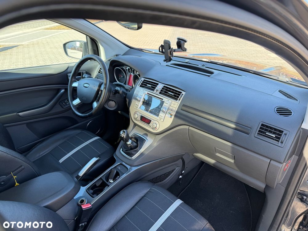 Ford Kuga 2.0 TDCi 4x4 Titanium - 6