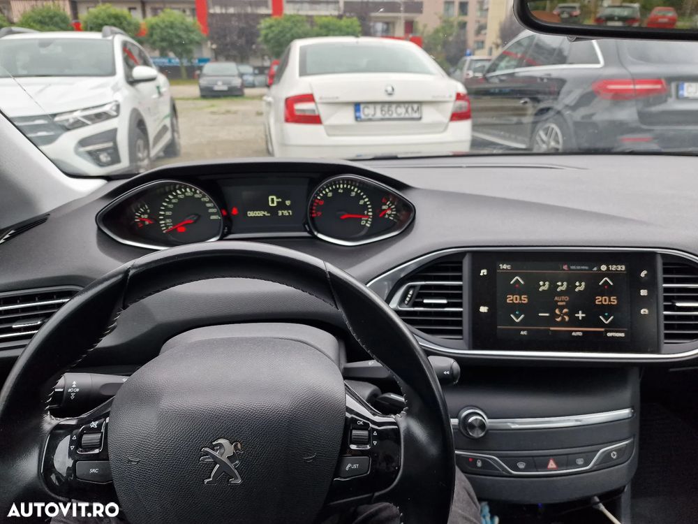 Peugeot 308 1.2 L PureTech Turbo S&S Active - 4
