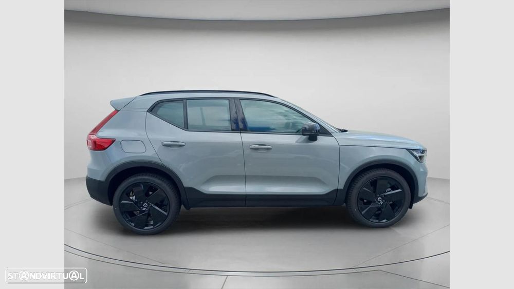 Volvo XC 40 2.0 B3 Plus Dark - 5